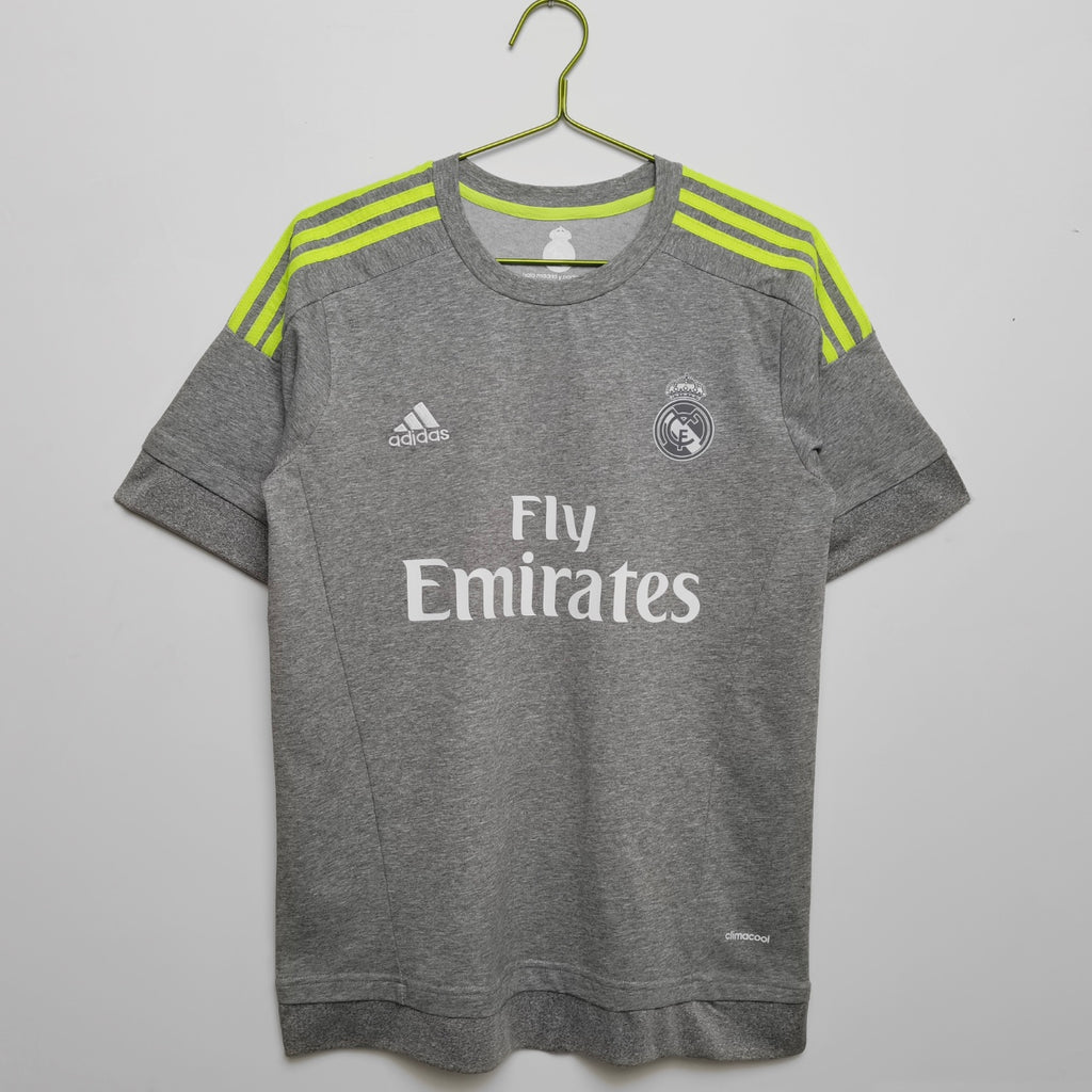 Real Madrid away 15/16