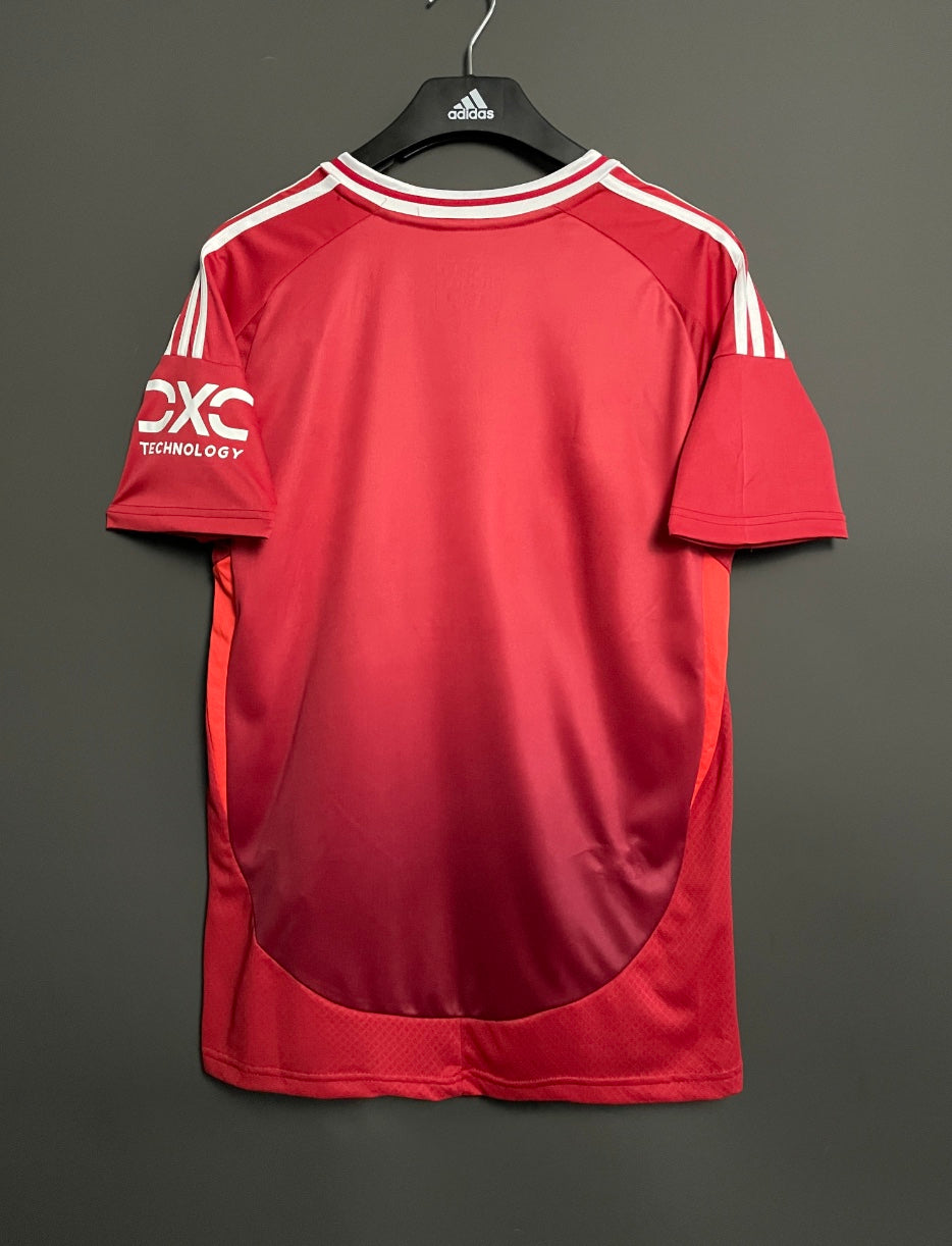 Manchester United home 24/25