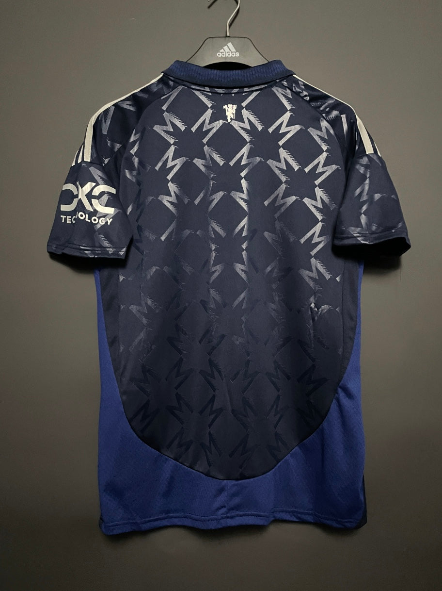 Manchester United away 24/25