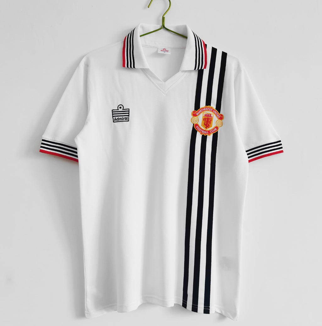 Manchester United away 75/80