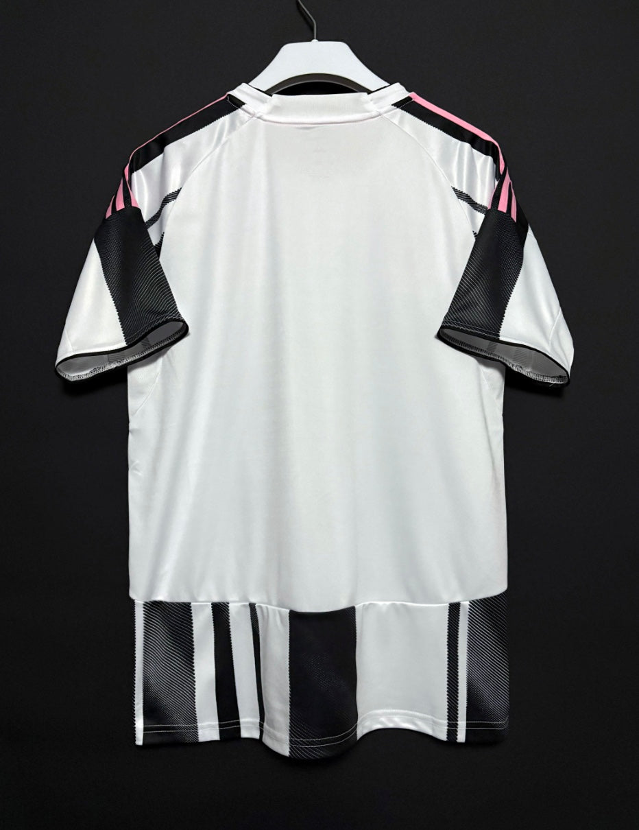 Juventus home 25/26
