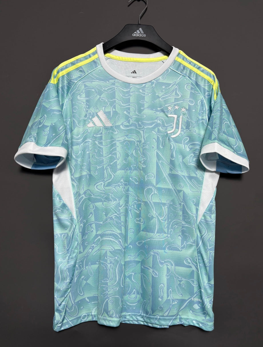 Juventus away 25/26