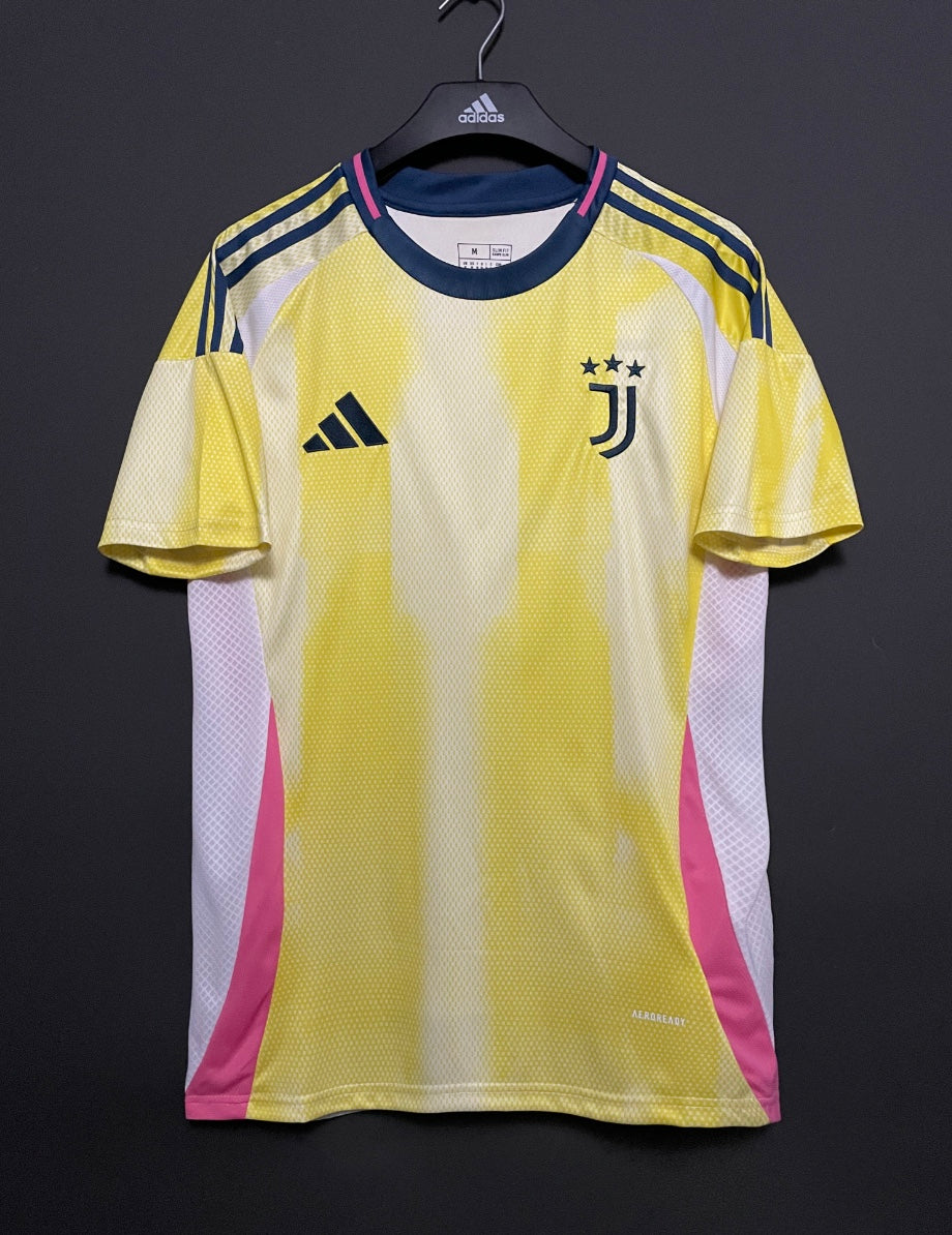 Juventus away 24/25