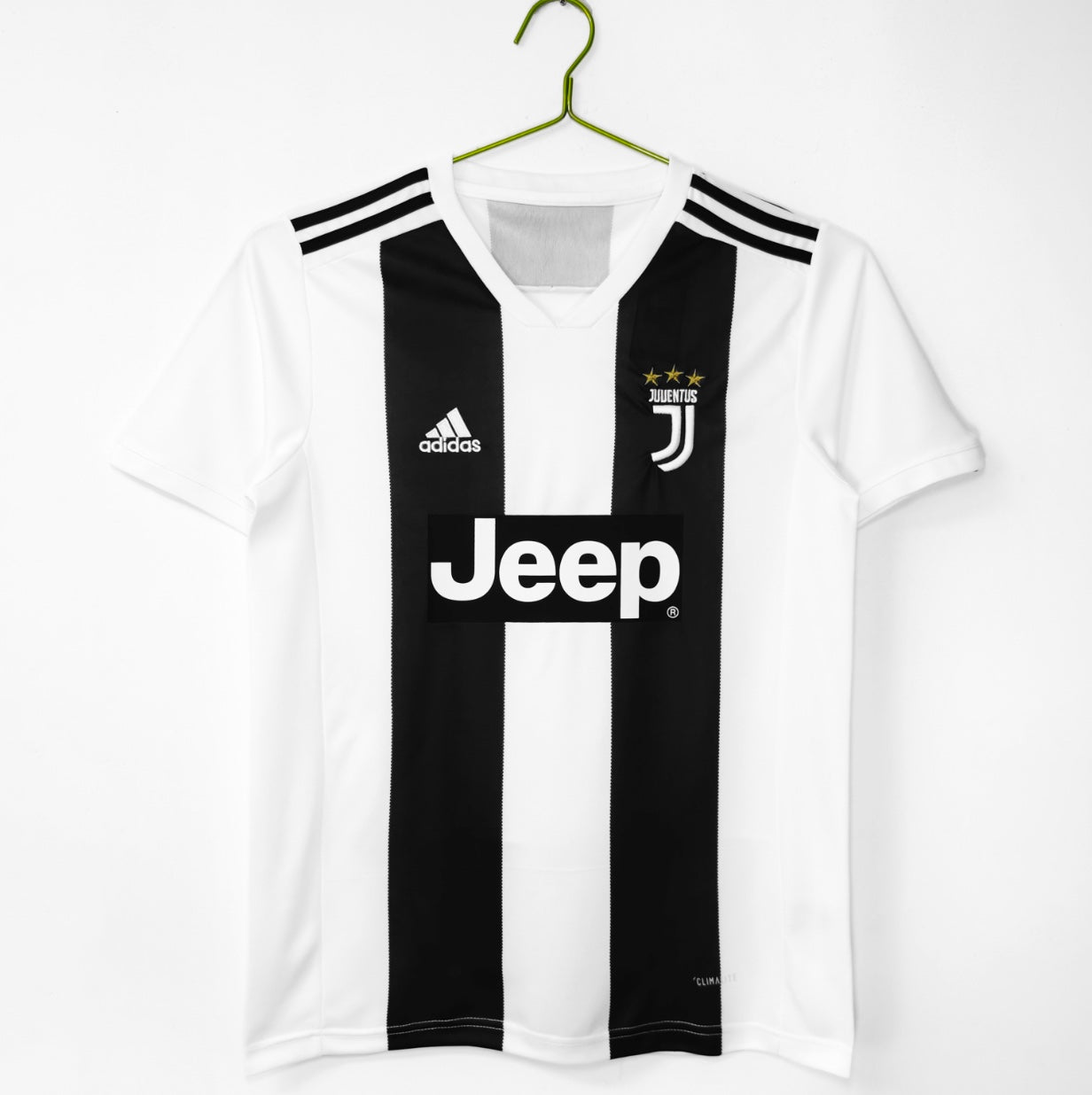 Juventus home 18/19