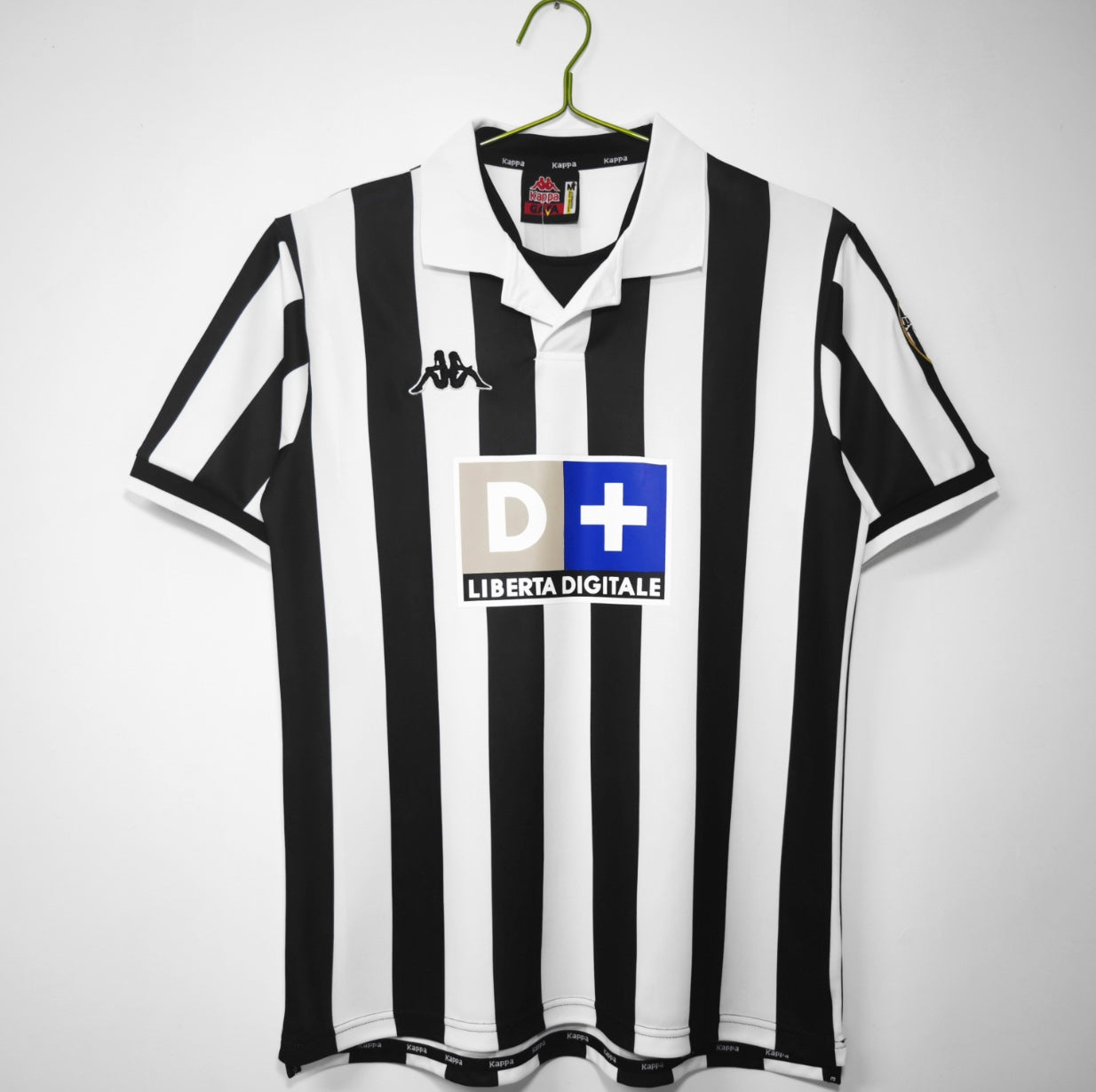Juventus home 98/99
