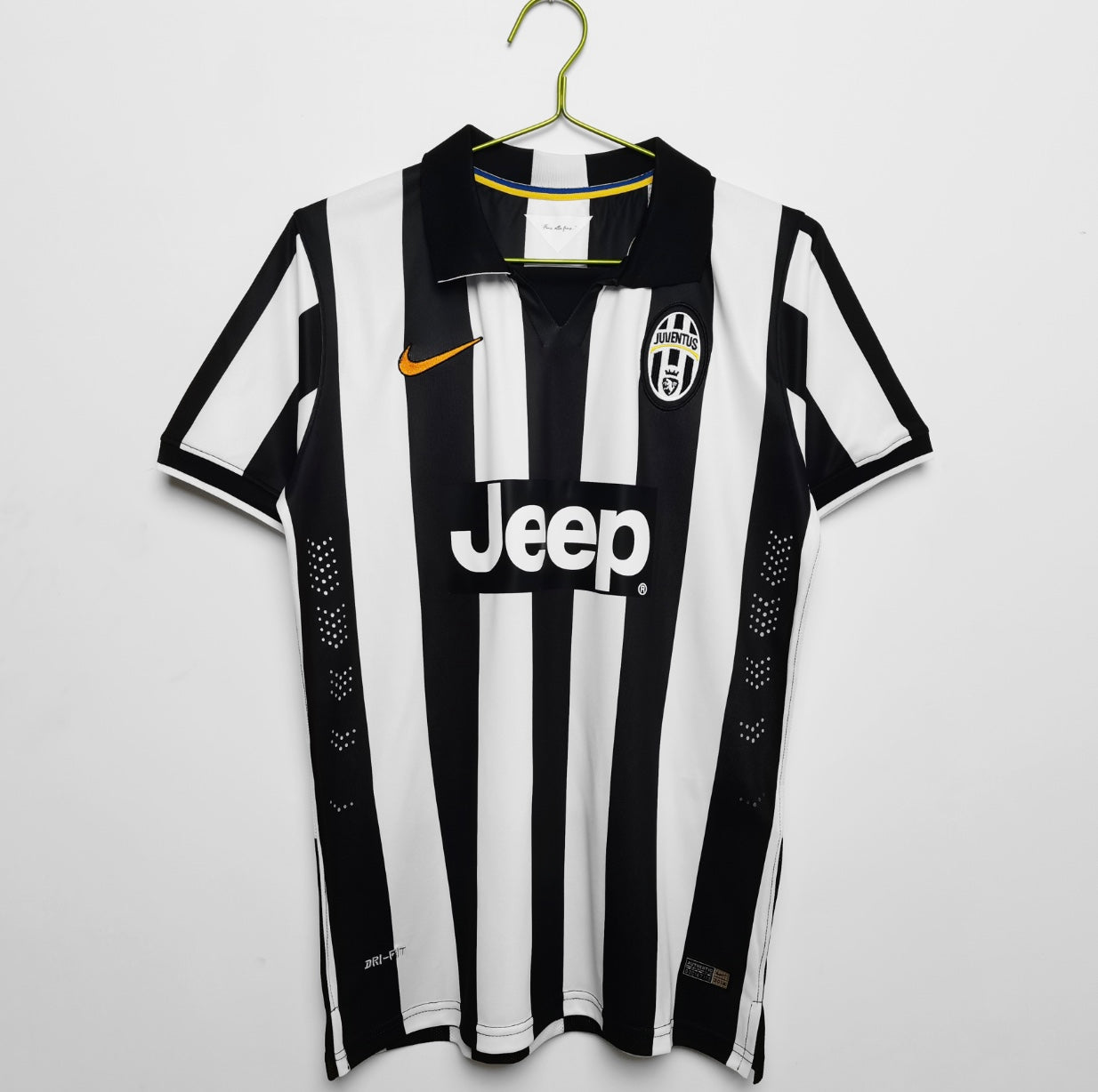 Juventus home 14/15