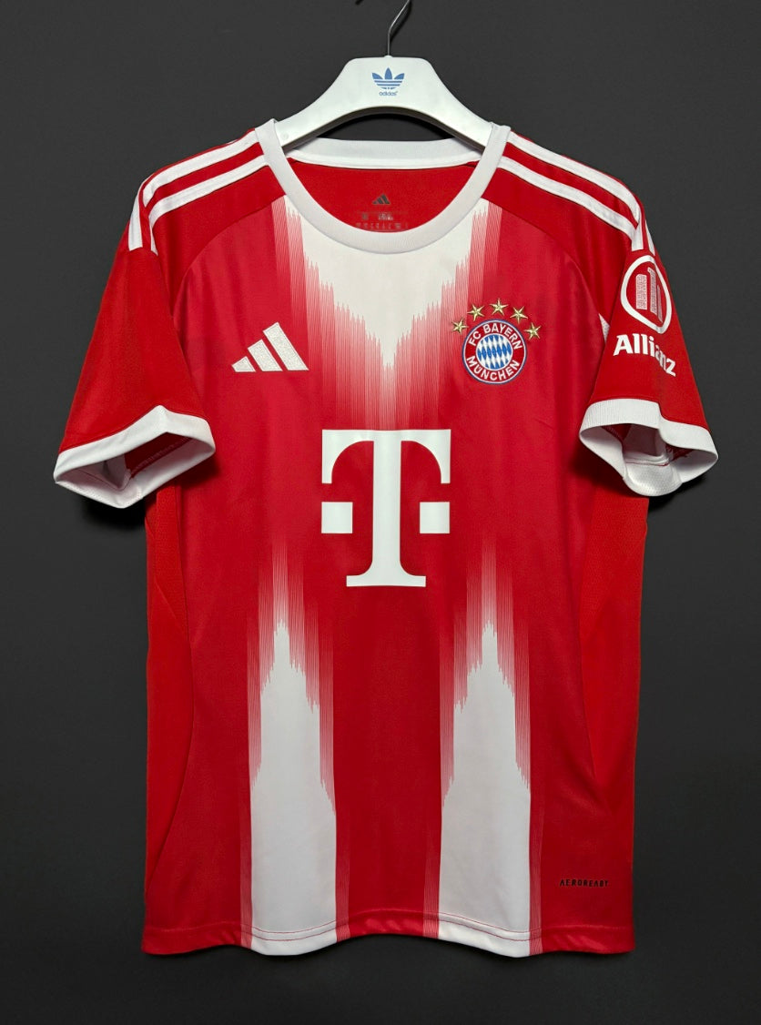 Bayern München home 25/26