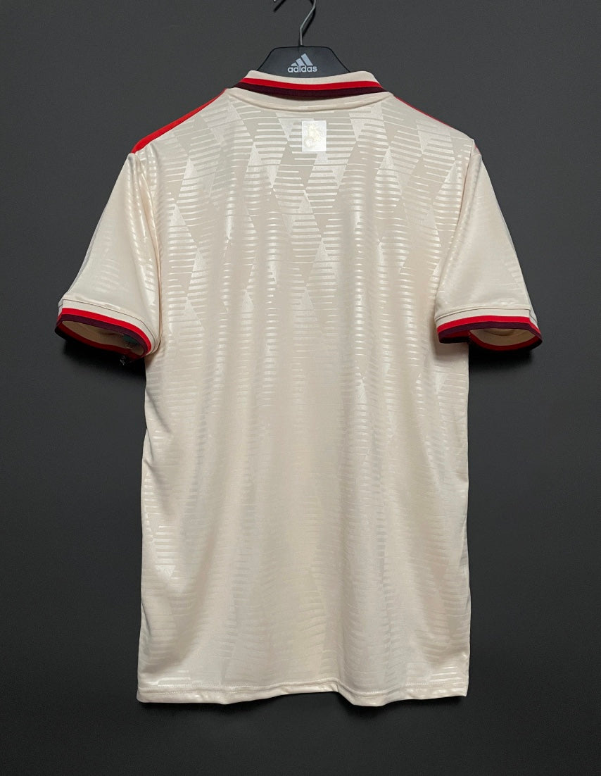Bayern München third 24/25