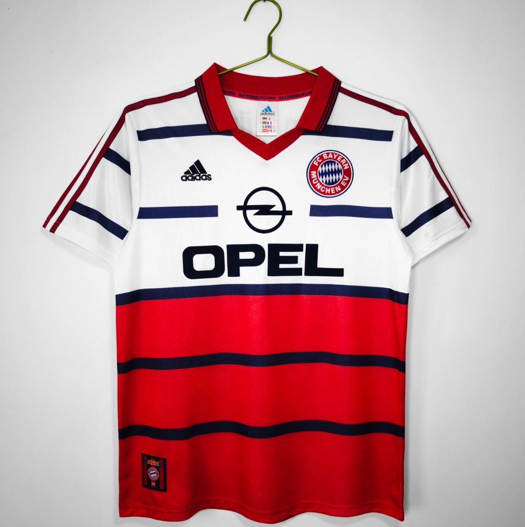 Bayern München away 98/00