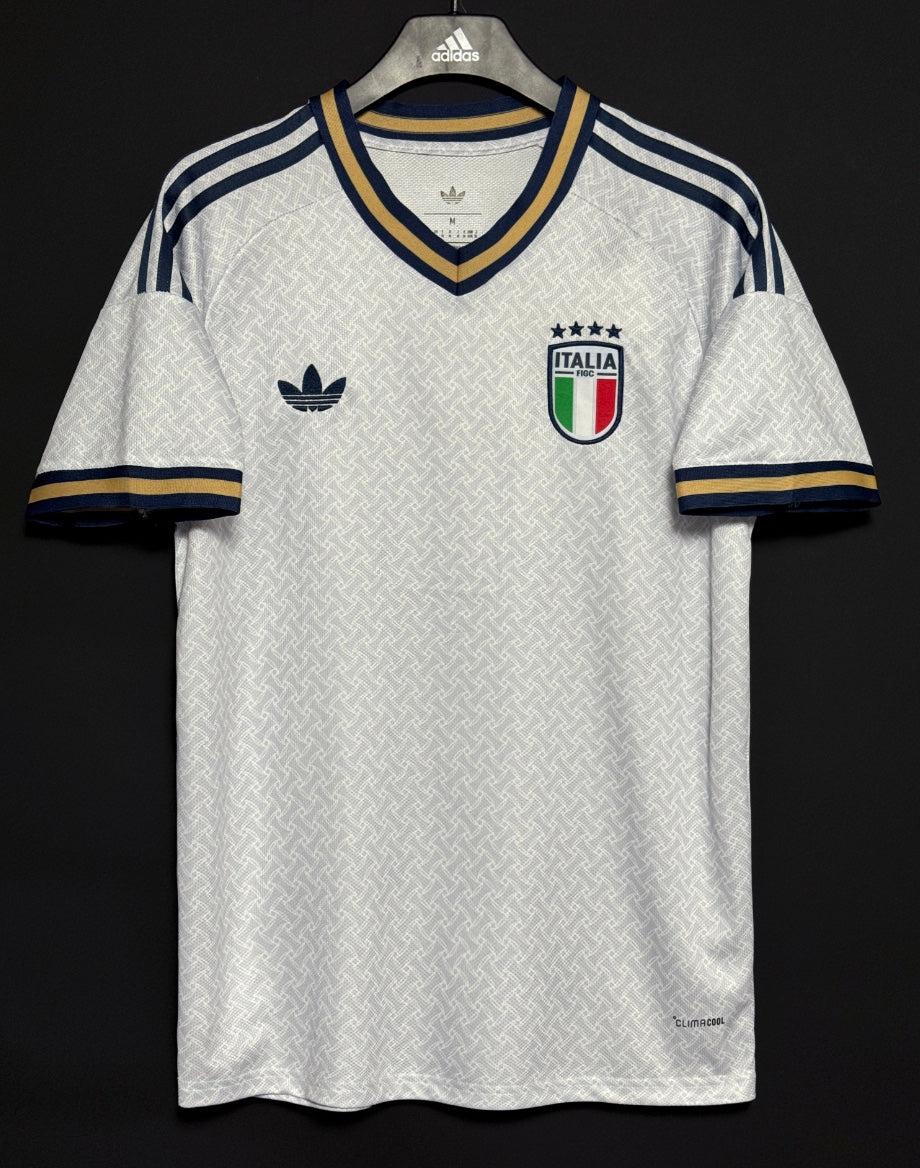 Italien away 2026