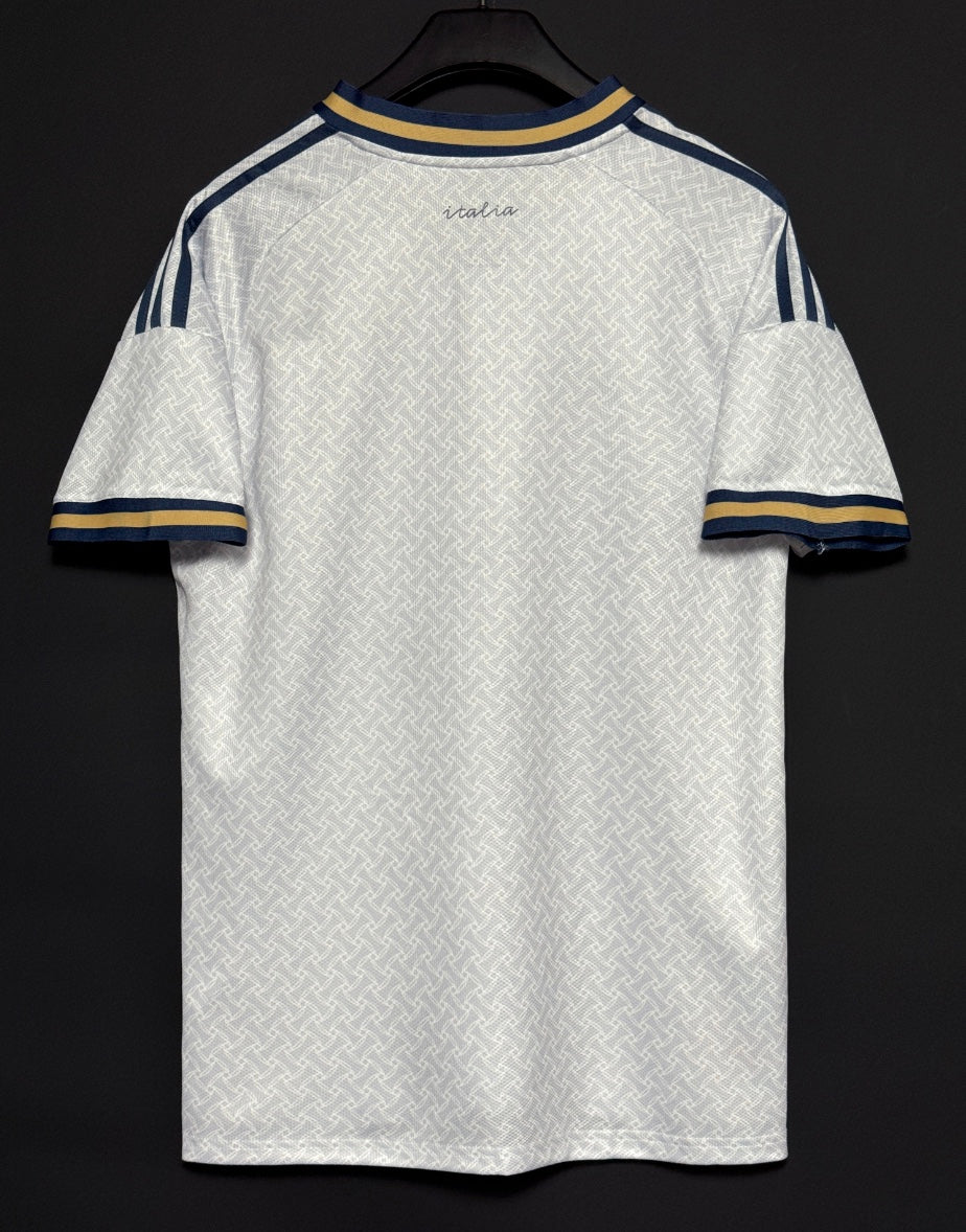 Italien away 2026