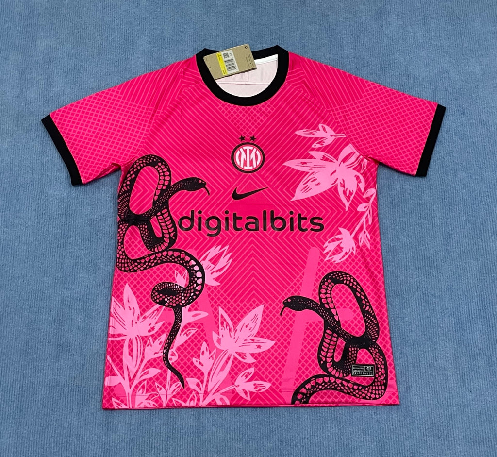 Inter Milan ´pink snake´ special